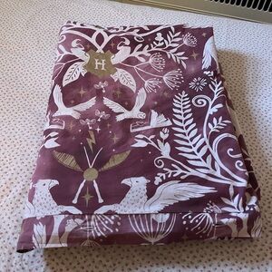 POTTERY BARN PB TEEN HARRY POTTER Magical Patronus Damask
Duvet Cover: Twin